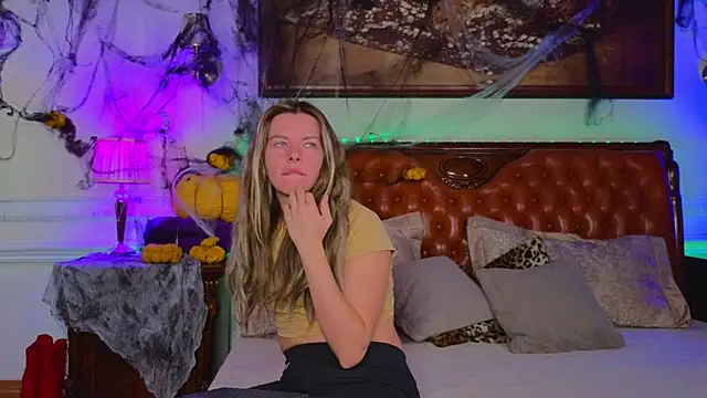 Real Tini online show from 11/03/25, 06:14