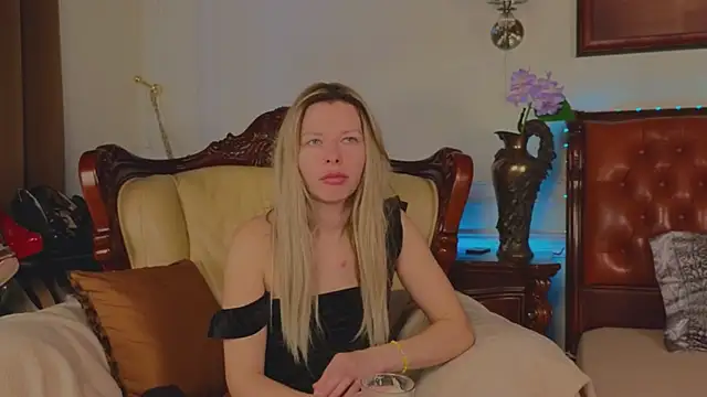 Real Tini online show from 03/12/26, 07:14