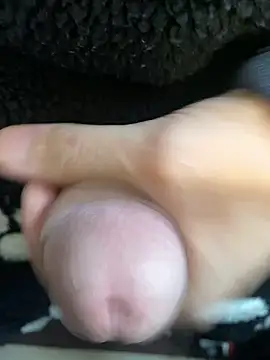 Snapshot of yyy0006 chatting on 12/14/25, 01:55 yyy0006 online show from 12/14/25, 01:55