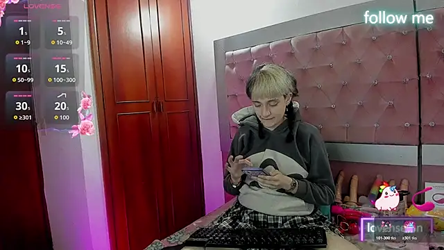 Snapshot of neeko_princes chatting on 01/14/26, 12:22 neeko princes online show from 01/14/26, 12:22