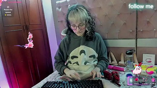 Snapshot of neeko_princes chatting on 02/12/26, 12:11 neeko princes online show from 02/12/26, 12:11