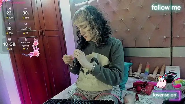 Snapshot of neeko_princes chatting on 02/19/26, 12:34 neeko princes online show from 02/19/26, 12:34