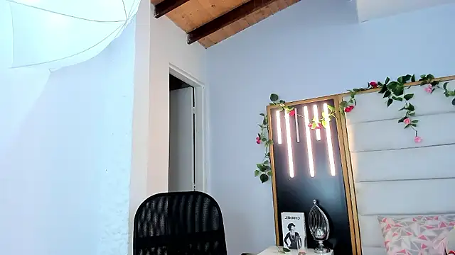 pretty ariiel online show from 12/03/24, 02:25