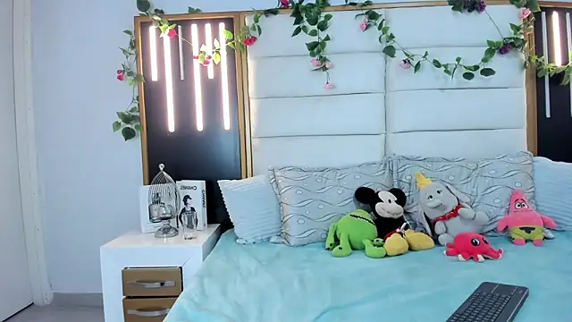 pretty ariiel online show from 02/04/25, 04:05