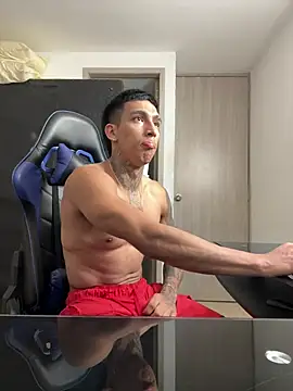 Snapshot of sendfer chatting on 01/14/25, 03:11 sendfer online show from 01/14/25, 03:11