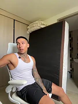 Snapshot of sendfer chatting on 10/29/25, 08:21 sendfer online show from 10/29/25, 08:21