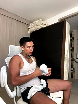 Snapshot of sendfer chatting on 11/08/25, 03:07 sendfer online show from 11/08/25, 03:07