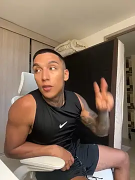 Snapshot of sendfer chatting on 11/14/25, 08:29 sendfer online show from 11/14/25, 08:29