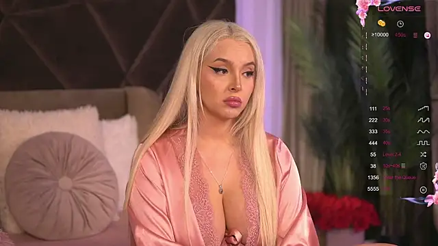 Snapshot of VictoriaMorrone chatting on 02/06/25, 03:20 VictoriaMorrone online show from 02/06/25, 03:20