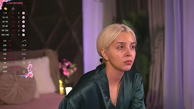 Snapshot of VictoriaMorrone chatting on 02/20/25, 04:50 VictoriaMorrone online show from 02/20/25, 04:50