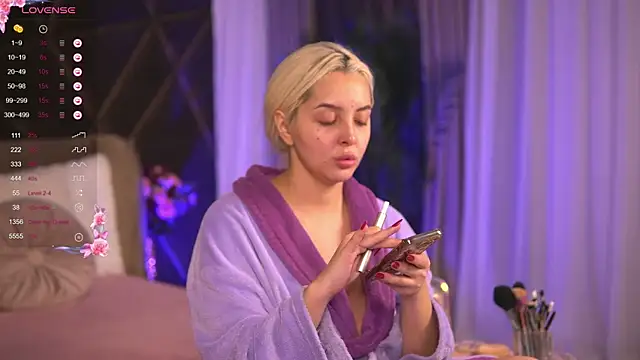 Snapshot of VictoriaMorrone chatting on 02/27/25, 03:25 VictoriaMorrone online show from 02/27/25, 03:25