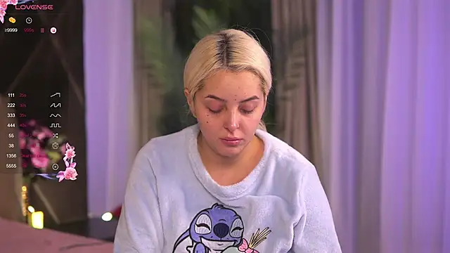 Snapshot of VictoriaMorrone chatting on 02/27/25, 09:32 VictoriaMorrone online show from 02/27/25, 09:32