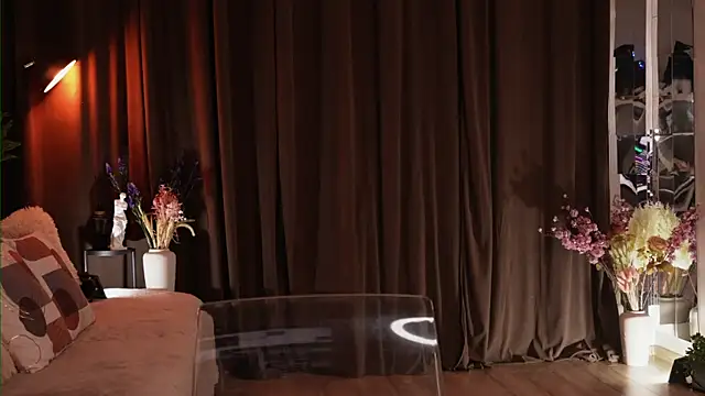 Snapshot of VictoriaMorrone chatting on 11/20/25, 08:52 VictoriaMorrone online show from 11/20/25, 08:52