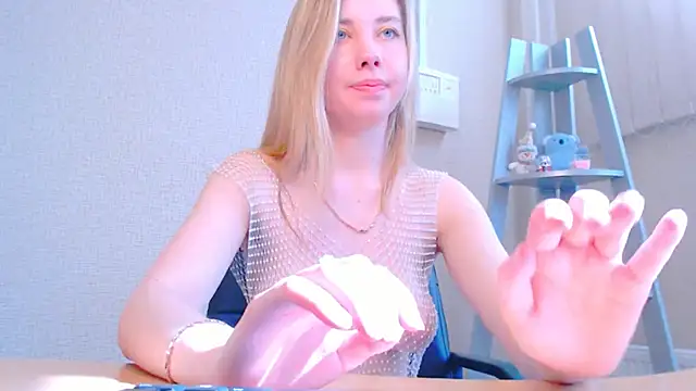 AliceFire  online show from 03/14/25, 10:29