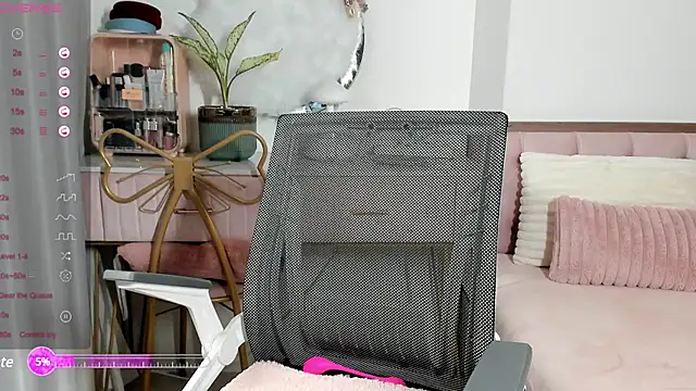  Joliie  online show from 02/02/25, 04:54