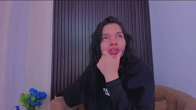  shantal smith online show from 09/08/25, 05:23