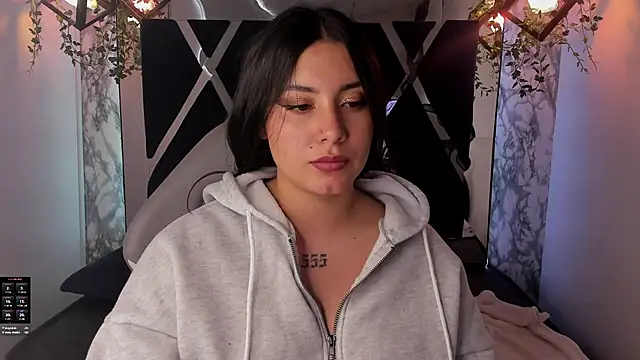 Snapshot of Lia_14_ chatting on 12/31/24, 03:20 Lia 14 online show from 12/31/24, 03:20