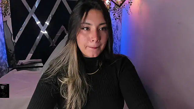 Snapshot of Lia_14_ chatting on 01/04/25, 11:43 Lia 14 online show from 01/04/25, 11:43