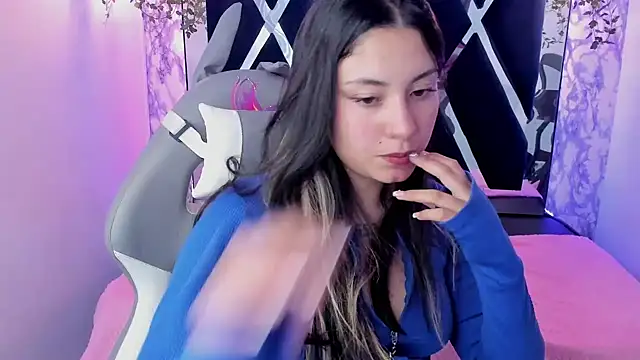 Snapshot of Lia_14_ chatting on 01/30/25, 05:39 Lia 14 online show from 01/30/25, 05:39