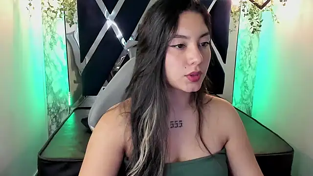 Snapshot of Lia_14_ chatting on 02/07/25, 11:45 Lia 14 online show from 02/07/25, 11:45