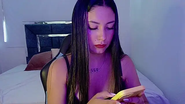 Lia 14  online show from 01/06/26, 06:33