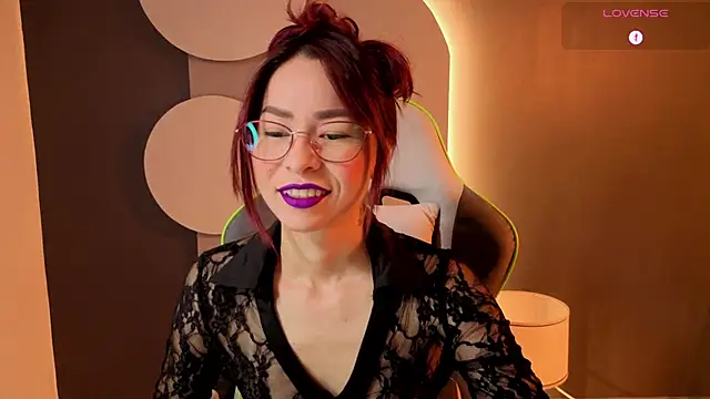 Snapshot of rosse_98_ chatting on 05/19/26, 02:23 rosse 98 online show from 05/19/26, 02:23