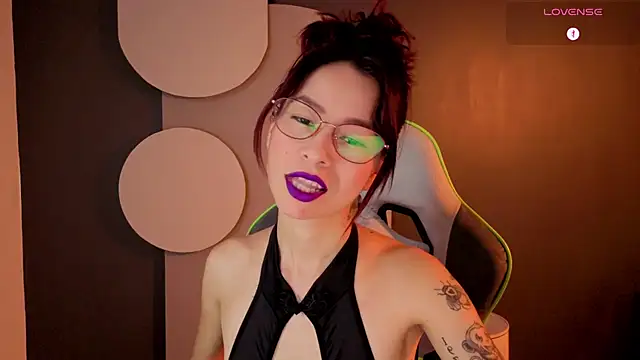 Snapshot of rosse_98_ chatting on 05/22/26, 01:17 rosse 98 online show from 05/22/26, 01:17