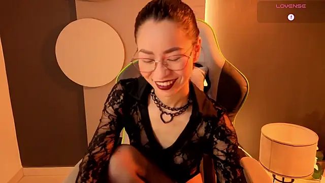 Snapshot of rosse_98_ chatting on 05/26/26, 02:02 rosse 98 online show from 05/26/26, 02:02