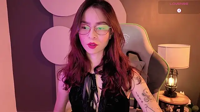 Snapshot of rosse_98_ chatting on 06/11/26, 02:26 rosse 98 online show from 06/11/26, 02:26