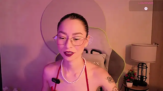 Snapshot of rosse_98_ chatting on 06/20/26, 02:20 rosse 98 online show from 06/20/26, 02:20