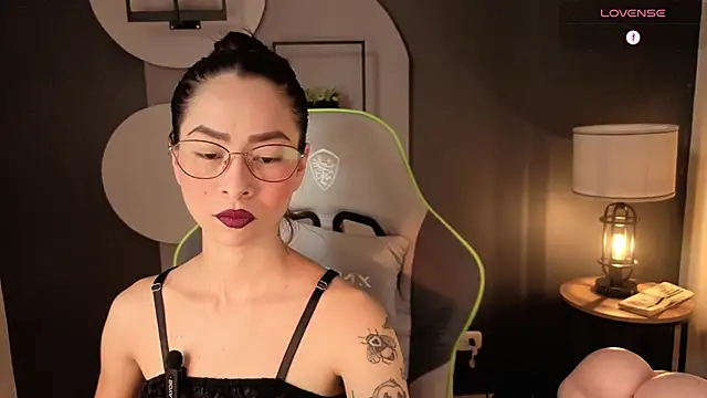 Snapshot of rosse_98_ chatting on 07/16/26, 02:45 rosse 98 online show from 07/16/26, 02:45