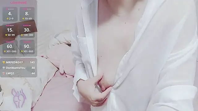 Snapshot of zhenzhen521 chatting on 12/26/24, 04:25 zhenzhen521 online show from 12/26/24, 04:25
