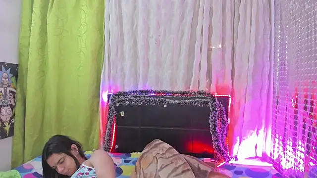 Snapshot of Megan_Miles02 chatting on 12/23/24, 12:46 Megan Miles02 online show from 12/23/24, 12:46