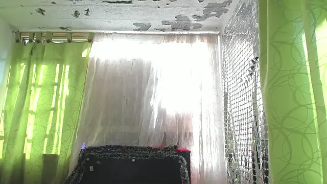 Snapshot of Megan_Miles02 chatting on 01/03/25, 09:05 Megan Miles02 online show from 01/03/25, 09:05