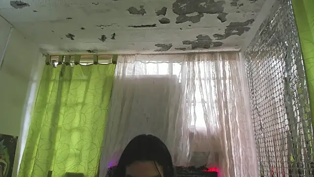 Snapshot of Megan_Miles02 chatting on 01/04/25, 05:37 Megan Miles02 online show from 01/04/25, 05:37