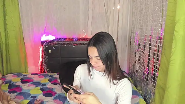 Snapshot of Megan_Miles02 chatting on 01/06/25, 08:46 Megan Miles02 online show from 01/06/25, 08:46