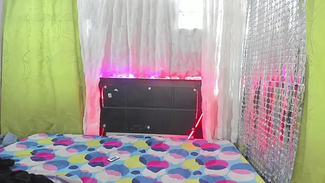 Snapshot of Megan_Miles02 chatting on 02/03/25, 10:00 Megan Miles02 online show from 02/03/25, 10:00