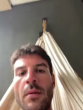 Snapshot of bruno106969 chatting on 01/27/25, 07:46 bruno106969 online show from 01/27/25, 07:46