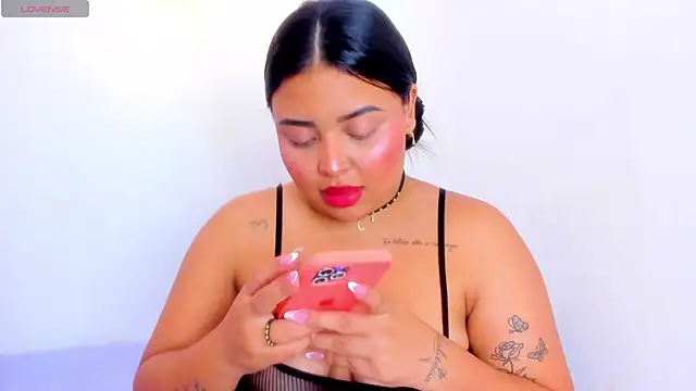 Emily cooper20 online show from 12/19/24, 05:29