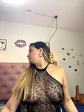 antonella87 online show from 10/28/25, 09:50