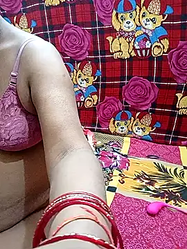 Snapshot of reemacouple007 chatting on 10/05/25, 01:48 reemacouple007 online show from 10/05/25, 01:48