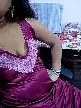 reemacouple007 online show from 06/05/26, 07:58