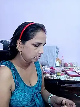 reemacouple007 online show from 06/08/26, 08:04