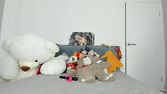 Snapshot of dolly_ll chatting on 12/19/24, 04:24 dolly ll online show from 12/19/24, 04:24