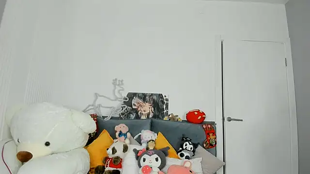 Snapshot of dolly_ll chatting on 12/27/24, 07:35 dolly ll online show from 12/27/24, 07:35