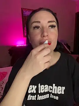 Roxana Bell online show from 02/23/25, 02:14