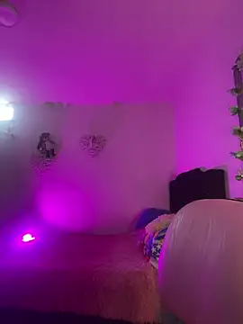 Snapshot of little_tifanny82 chatting on 01/13/26, 03:17 little tifanny82 online show from 01/13/26, 03:17