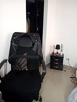 tata laima   online show from 01/29/25, 06:18