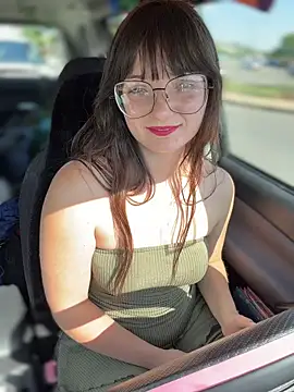 urpuppymoon online show from 04/22/26, 09:05