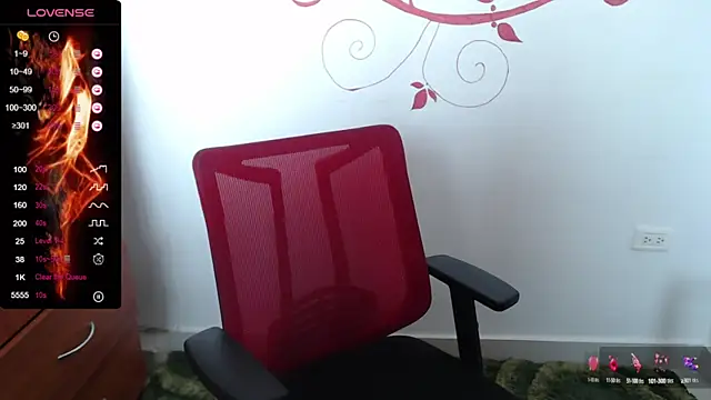 Snapshot of Roxanne_Ssummers chatting on 09/25/25, 02:10 Roxanne Ssummers online show from 09/25/25, 02:10